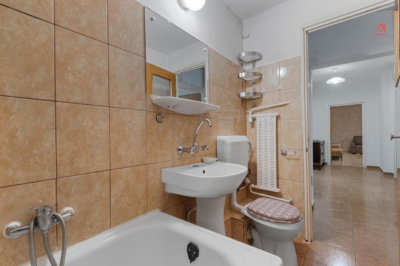 Dristor Large And Cozy Apartment Bucharest Exterior photo