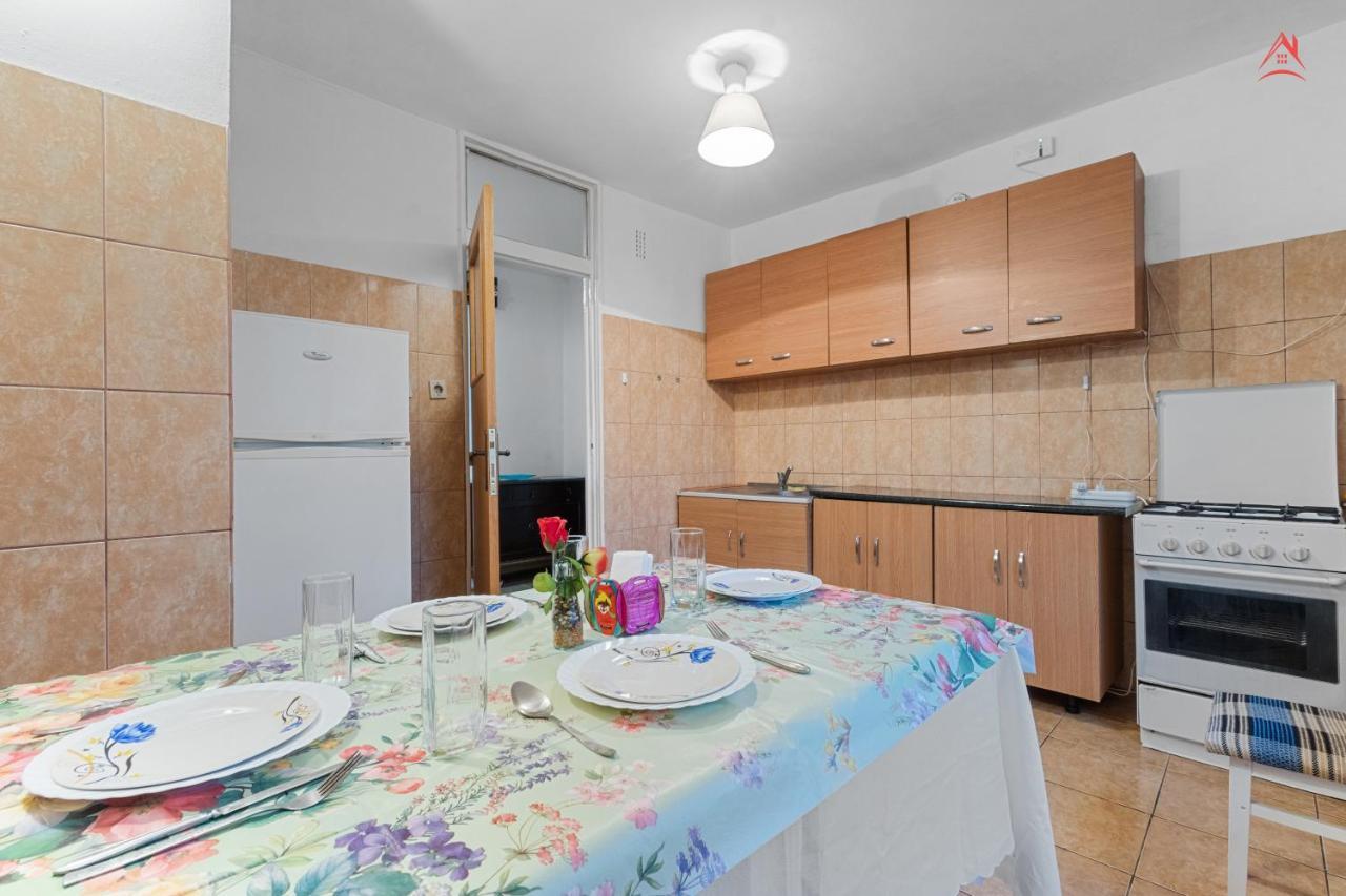 Dristor Large And Cozy Apartment Bucharest Exterior photo